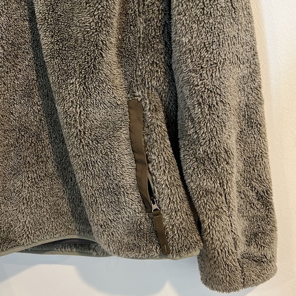 L.L.Bean Olive Green Fleece Pullover - L - Picture 4 of 6